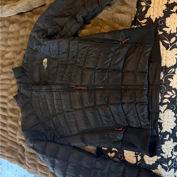 The North Face Summit Series Black Jacket - Picture 2 of 3